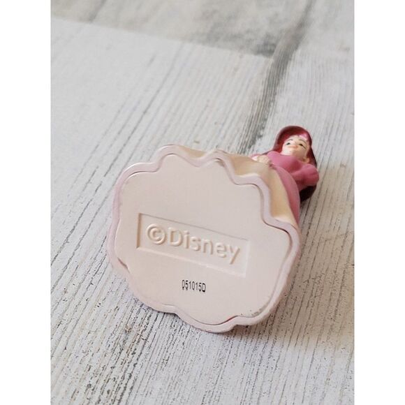 Princess Disney Little Mermaid Ariel toy figure royalty pink dress - Picture 5 of 5